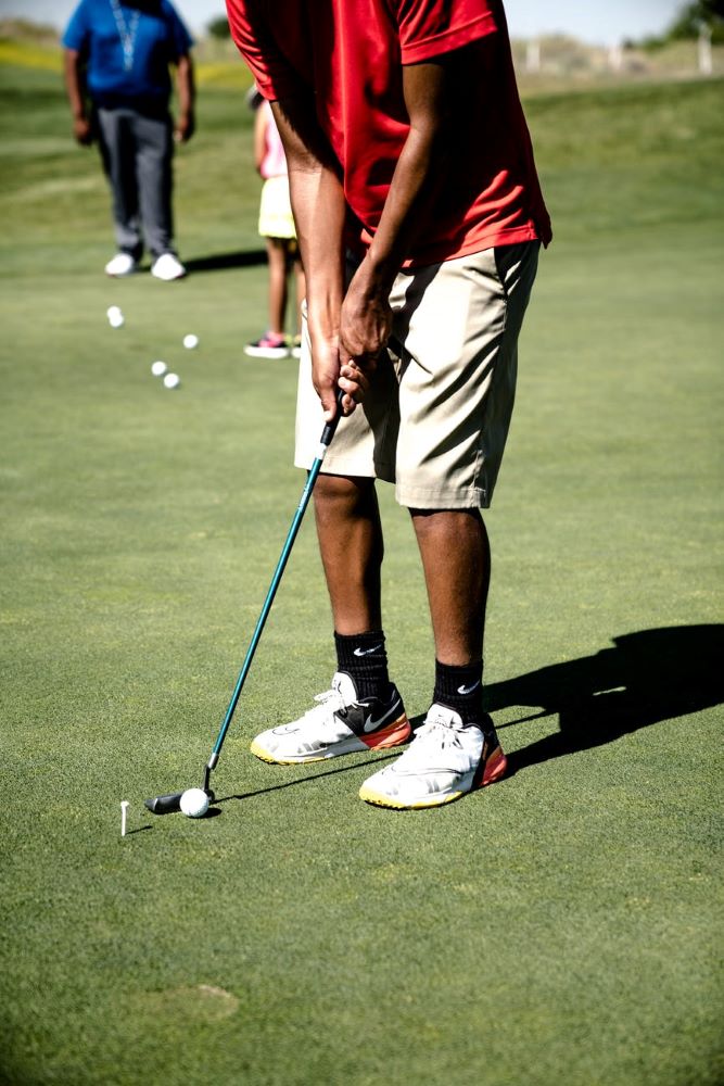 How to Grip the Golf Club: A Beginner’s Guide